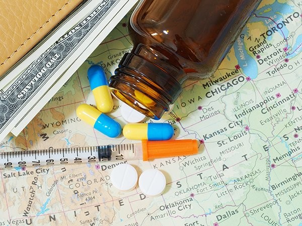 Đi du lịch bạn nên mang theo  những loại thuốc gì?