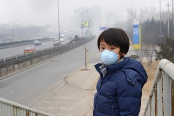 Ô nhiễm không khí ở Việt Nam đang ở mức báo động, gây ảnh hưởng lớn đến sức khỏe con người