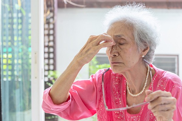 Chóng mặt ở người cao tuổi, có nguy cơ đột quỵ là một dấu hiệu cảnh báo nguy hiểm