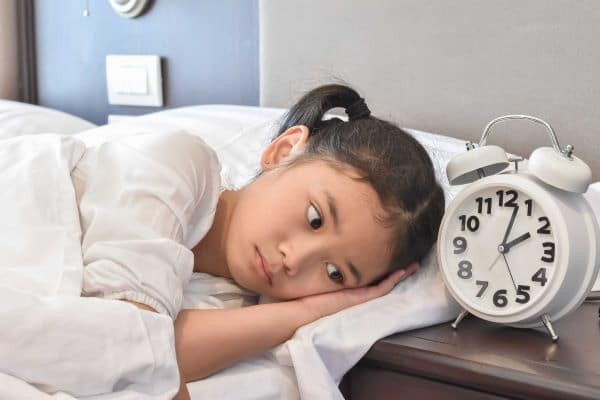 Trằn trọc, khó đi vào giấc ngủ là một trong những biểu hiện của rối loạn lo âu
