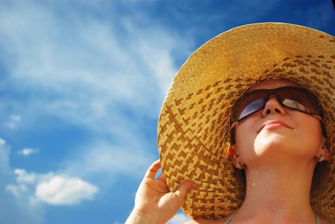 Bảo vệ da khỏi ánh nắng mặt trời làm giảm nguy cơ lão hóa gia