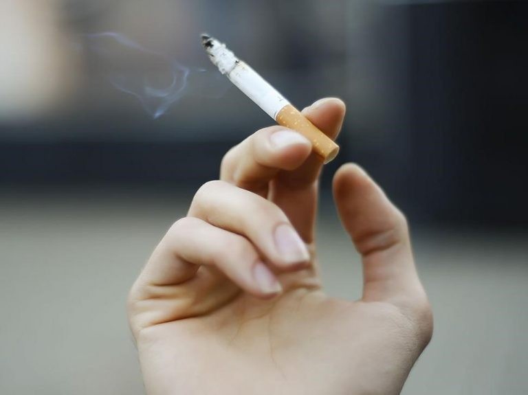 Bỏ thuốc lá có thể làm giảm nguy cơ viêm tá tràng