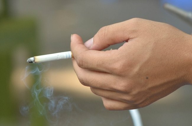 Hút thuốc lá làm tăng nguy cơ mắc bệnh