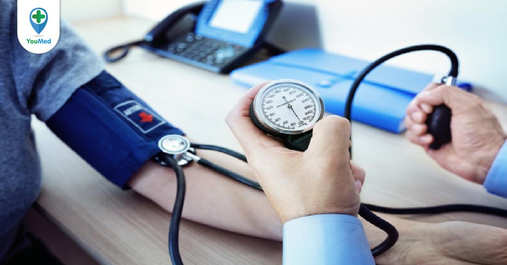 Hạ huyết áp: nguyên nhân, triệu chứng và cách xử trí