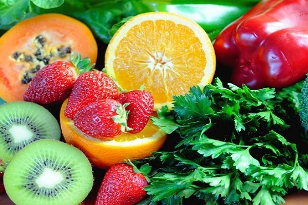 Ăn trái cây để bổ sung vitamin khi mang thai tuần 8