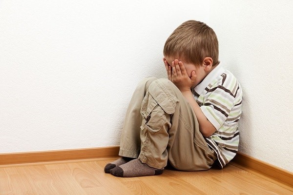 Trẻ dễ bị trầm cảm khi bị ép ăn