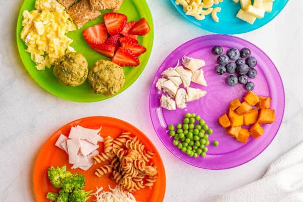 Dinh dưỡng cho trẻ 2 tuổi: bữa sáng gợi ý