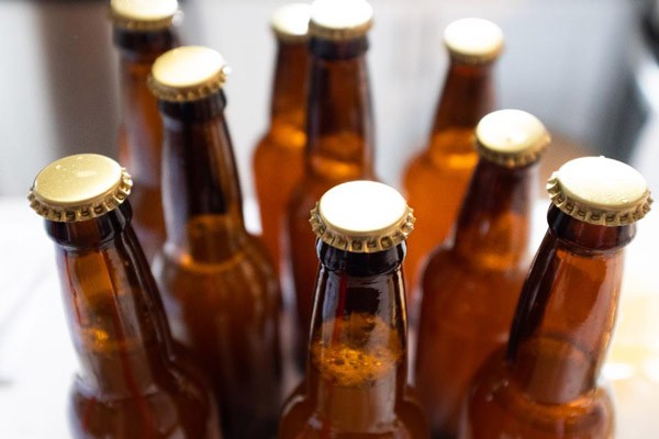Rượu bia là một trong các nguyên nhân gây bàng quang tăng hoạt