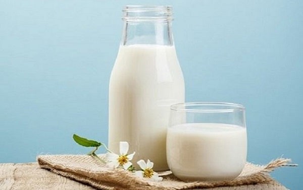 Fresh milk is loved by many women in beauty and skin care