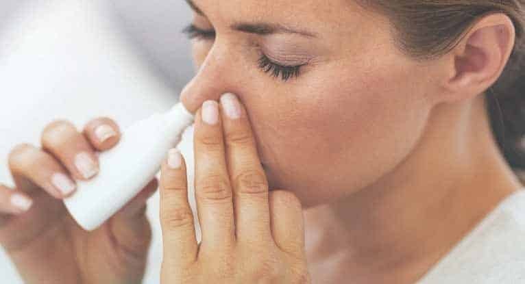 Tránh lạm dụng các thuốc xịt thông mũi