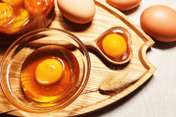 Lòng đỏ trứng là loại thực phẩm "bình dân" nhưng mang lại hiệu quả bất ngờ cho sức khỏe tinh trùng