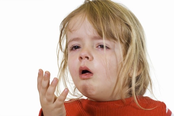 Trẻ khó thở, ho khan khi bị viêm Đường hô hấp dưới