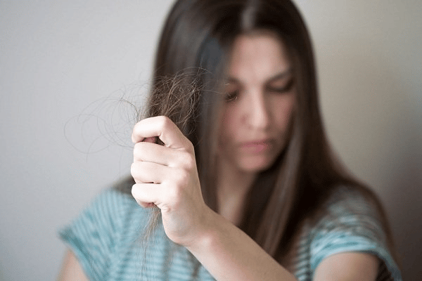  Bệnh nghiện nhổ tóc