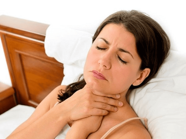 Viêm thực quản gây đau rát họng