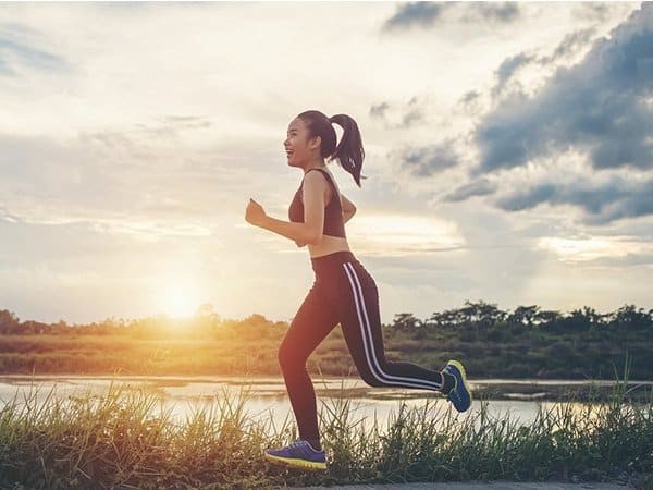 Chạy bộ thường xuyên giúp giảm tim đập nhanh tại nhà