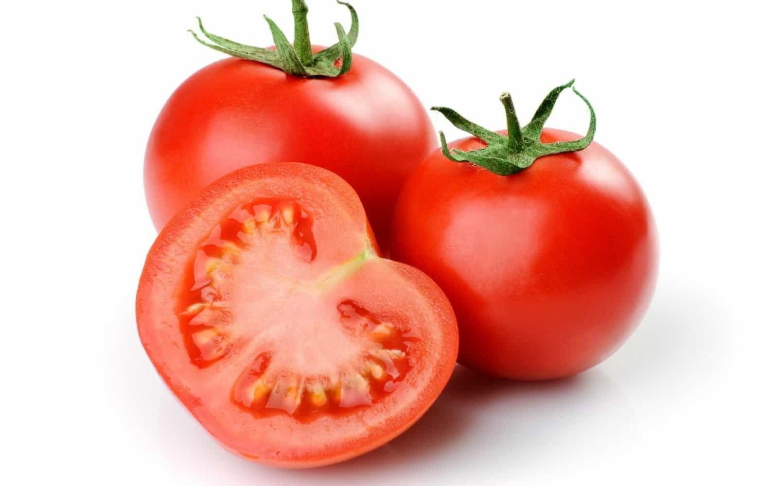 Cà chua: Tác dụng với sức khỏe và những lưu ý khi dùng