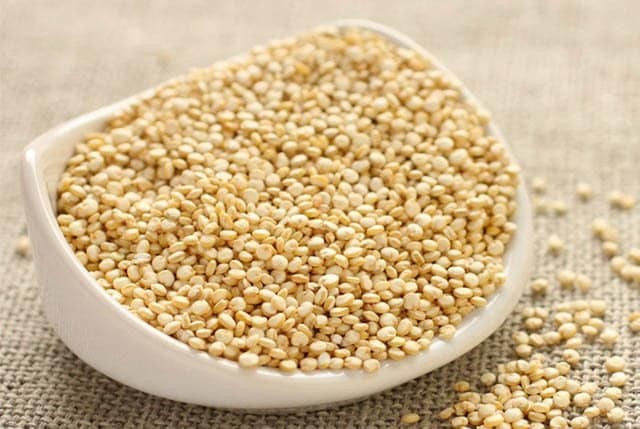 Quinoa cung cấp 9 loại acid amin cần thiết mà cơ thể bạn không thể tự tổng hợp được.