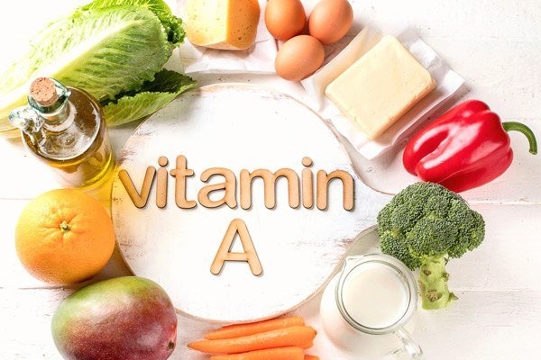 Mọi người có thể cung cấp đủ vitamin A thông qua chế độ ăn uống.