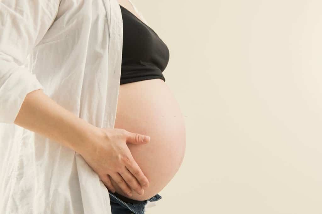 Phụ nữ có thai và cho con bú thường có nguy cơ thiếu vitamin B2