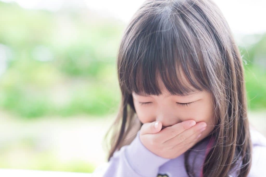 Các bệnh viêm đường hô hấp do virus có thể là nguyên nhân gây ho khan ở trẻ