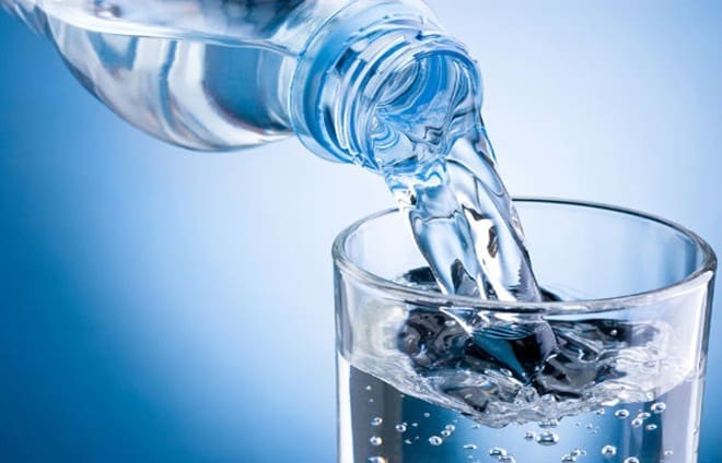 Uống đủ nước để phòng ngừa phì đại tuyến tiền liệt