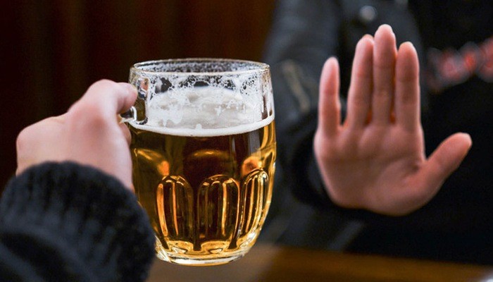Hạn chế rượu bia có thể khắc phục mùi hôi của tinh trùng