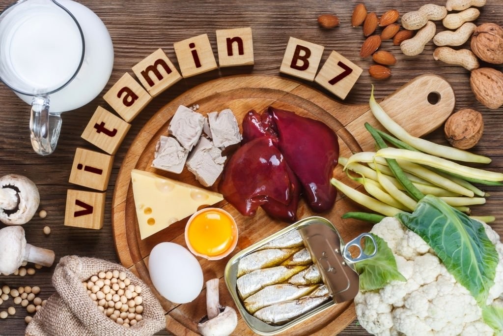 Biotin được tìm thấy trong nhiều loại thực phẩm và đồ uống