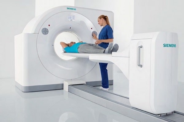 PET-CT là công cụ chẩn đoán hữu ích.