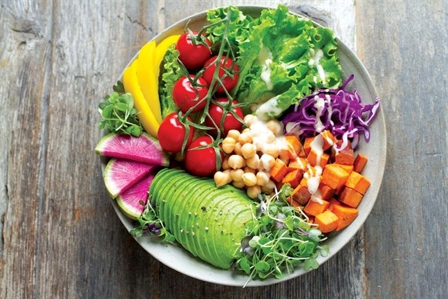 Tăng cường ăn rau xanh trái cây để phát huy hiệu quả các bài tập chữa rối loạn cương dương