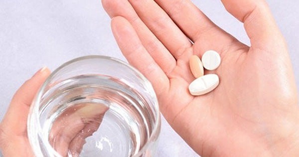 Tác dụng phụ của một số loại thuốc có thể ảnh hưởng đến việc ra mồ hôi