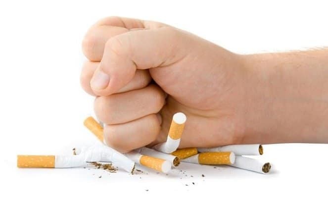 Không hút thuốc là một trong các biện pháp kiểm soát bệnh hiệu quả