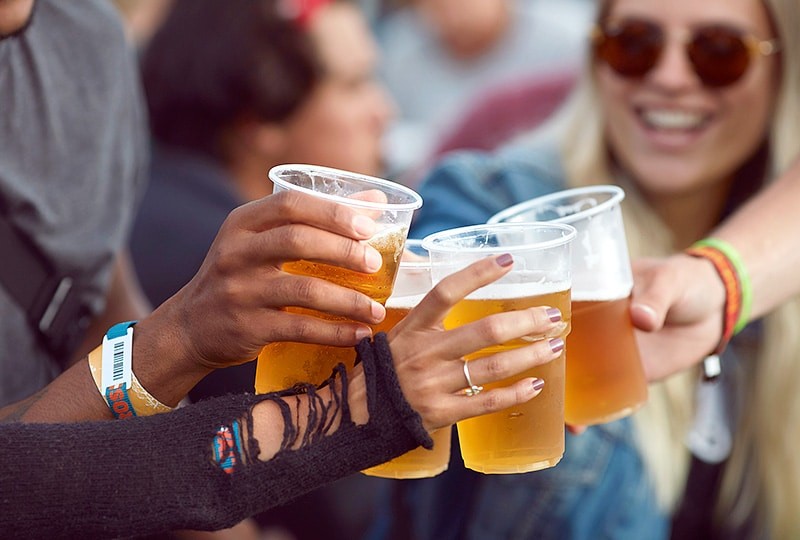 Uống nhiều rượu bia làm tăng nguy cơ mắc bệnh