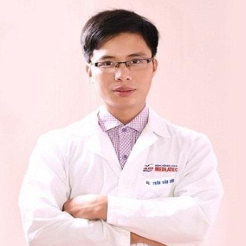 bác sĩ Trần Văn Dũng
