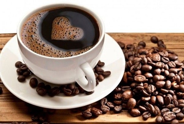 Caffeine có chứa trong cà phê làm kích thích hoạt động của tuyến giáp