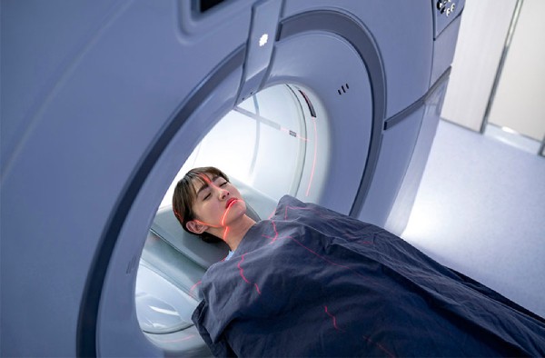 MRI là xét nghiệm có giá trị nhất trong xác định vị trí gai cột sống chèn ép dây thần kinh