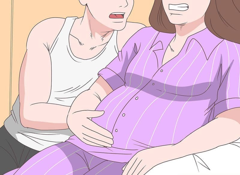 Các cơn co thắt tử cung sẽ diễn ra mạnh dần theo thời gian khiến mẹ bầu không thể đi lại