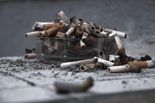Hút thuốc lá thường xuyên có thể làm tăng nguy cơ mắc ung thư thực quản