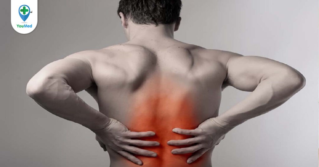Triệu chứng gai cột sống lưng nào cần khám bác sĩ?