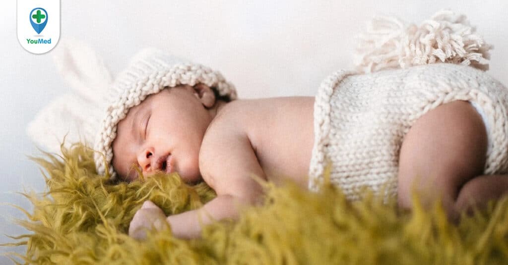 Trẻ sơ sinh ngủ nhiều và những nỗi lo của phụ huynh