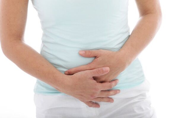 Tình trạng viêm tụy cấp do sỏi mật gây ra có thể khiến người bệnh đau vùng bụng dữ dội