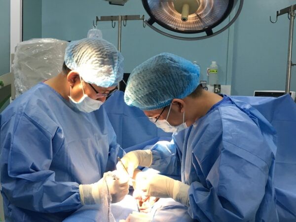 Phẫu thuật cắt tinh hoàn có thể điều trị triệt để tình trạng ung thư 