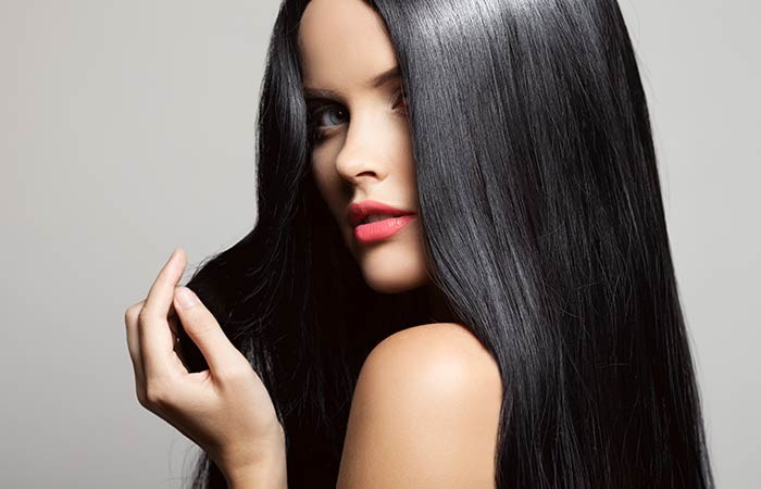Sắc tố melanin đóng vai trò quyết định màu đen của tóc