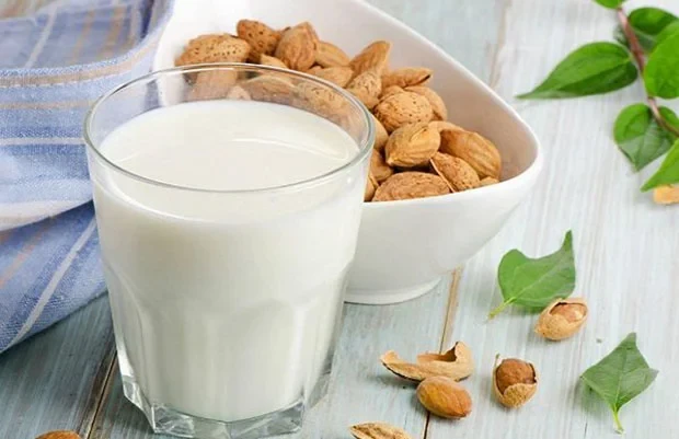 Sữa hạnh nhân là thức uống có thể giúp điều trị tình trạng mất ngủ