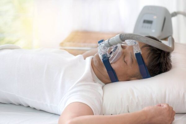 Máy thông khí áp lực dương liên tục là giải pháp tối ưu cho người mắc chứng ngưng thở khi ngủ
