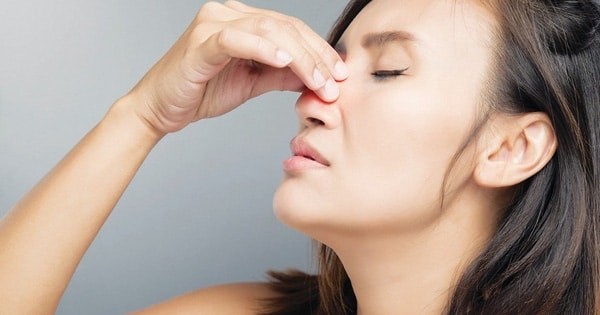 Viêm xoang có thể là nguyên nhân gây chảy nước mũi