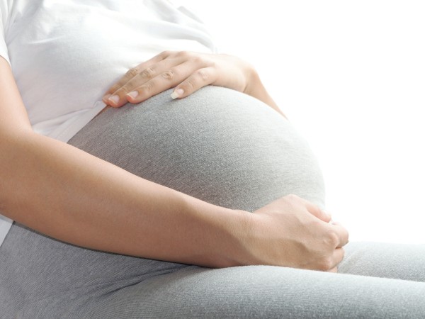 Phụ nữ có thai và cho con bú nên tham khảo ý kiến của chuyên gia y tế trước khi sử dụng sản phẩm