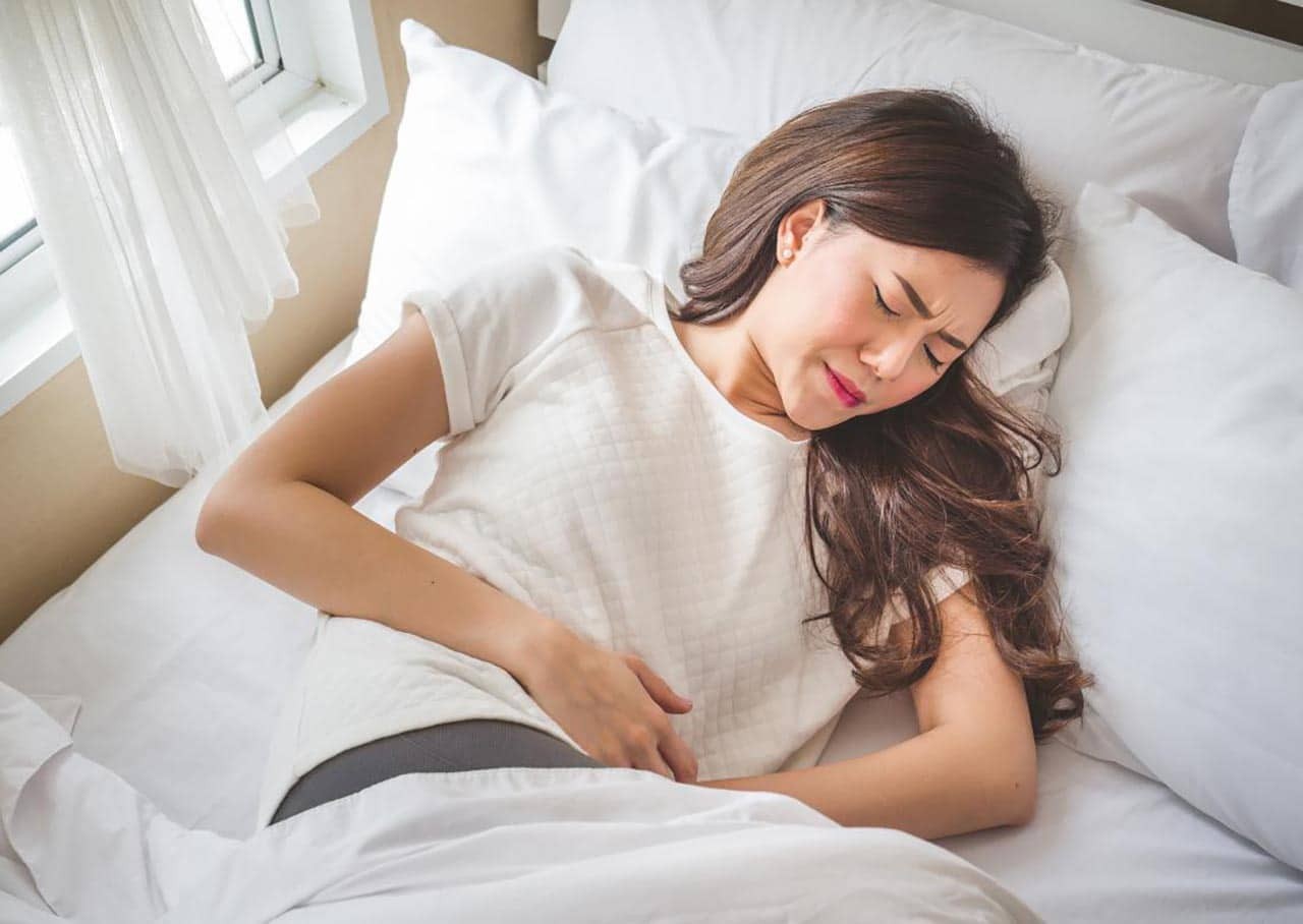 Các cơn đau bụng dưới thường xảy ra trước khi trứng rụng