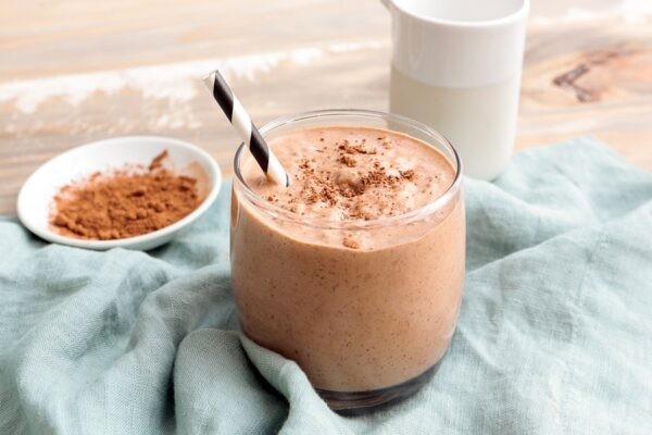 Sinh tố whipping cream protein cacao hạnh nhân bổ sung đầy đủ năng lượng cho buổi sáng của bạn