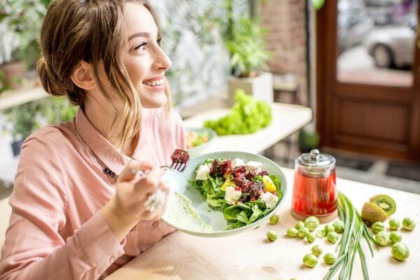 Chế độ ăn Eat clean không chỉ giúp bạn giảm cân nhanh chóng mà còn hỗ trợ cải thiện sức khoẻ của bạn