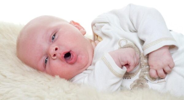 Các bệnh đường hô hấp có thể gây khó thở khiến trẻ mất ngủ